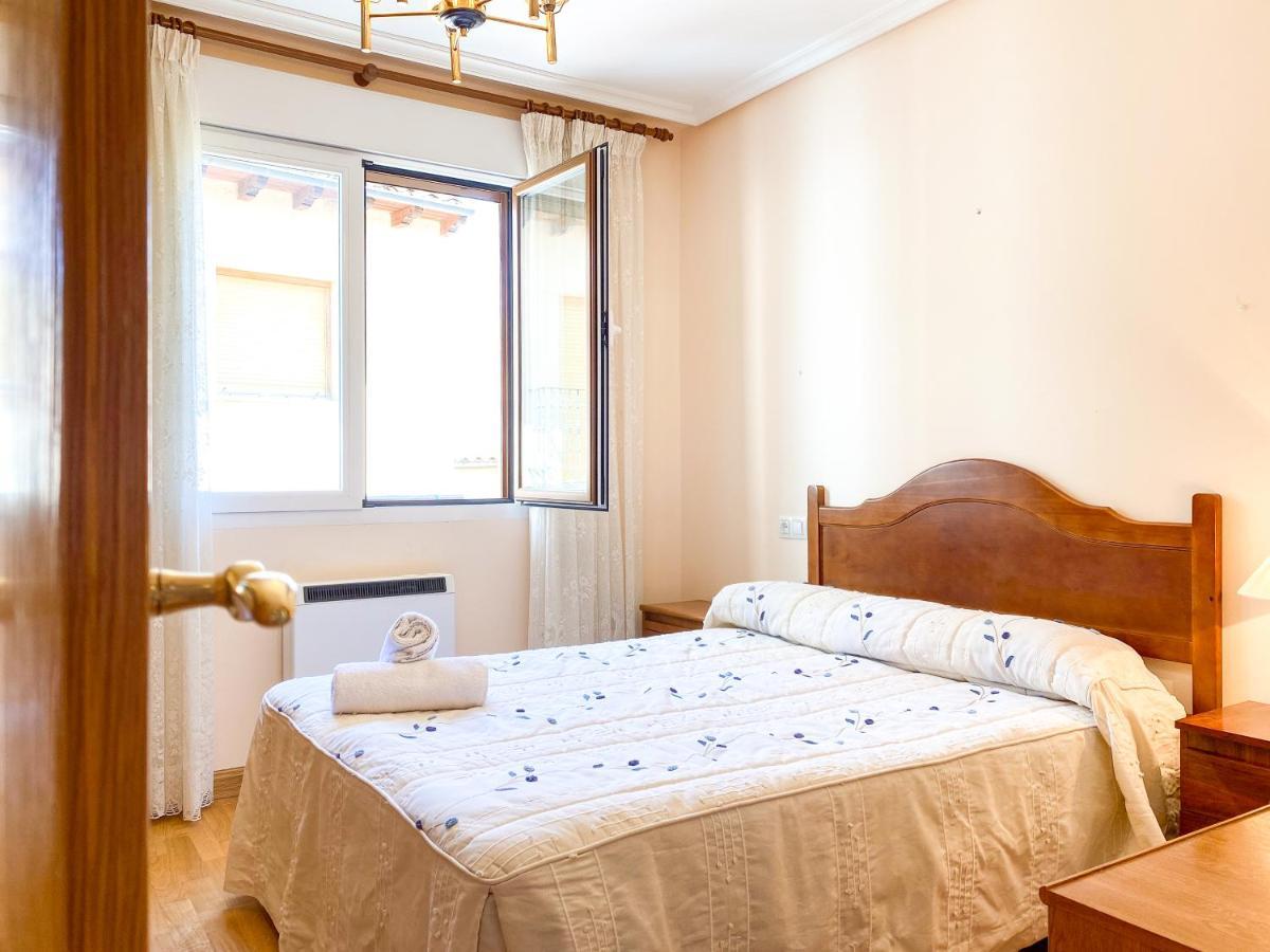 Vivienda Turistica Los Leones Berlanga de Duero Kültér fotó
